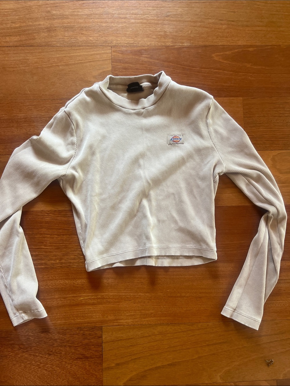 Dickies Women's Long Sleeve Cropped Top in Light Beige